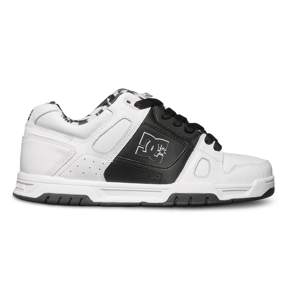 white leather dc shoes