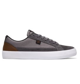 lynnfield s skate shoes