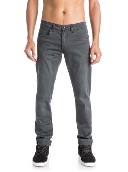 Mens Distorsion Sand Pants Mens Distorsion Sand PantsМужские брюки Distorsion Sand от Quiksilver. <br>ХАРАКТЕРИСТИКИ: классические пять карманов, ширинка на молнии, эластичный трикотаж, мягкий деним плотностью 255 г/кв. м. <br>СОСТАВ: 98% хлопок, 2% эластан.<br>