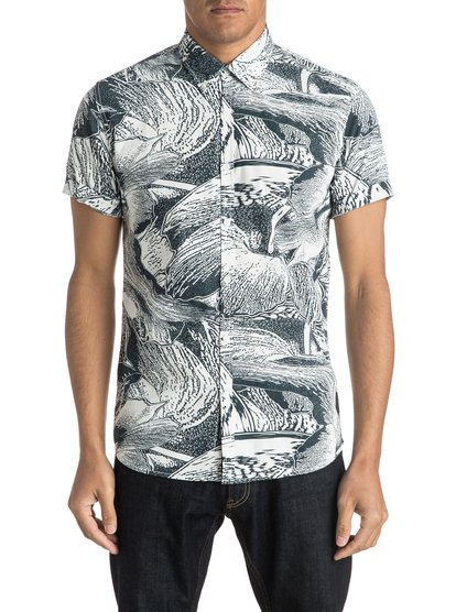 Dark Trip Shirt Short Sleeve Shirt Dark Trip Shirt Short Sleeve ShirtМужская рубашка с коротким рукавом Dark Trip Shirt от Quiksilver.ХАРАКТЕРИСТИКИ: короткие рукава, натуральный поплин, узкий крой, художественный принт.СОСТАВ: 100% хлопок.<br>