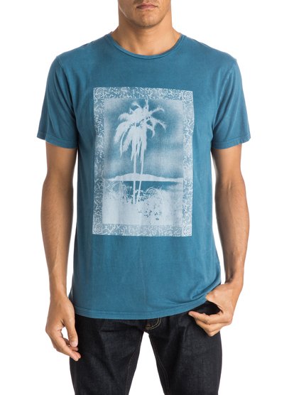 Mens Postcard T-Shirt Mens Postcard T-ShirtМужская футболка Postcard от Quiksilver.ХАРАКТЕРИСТИКИ: короткие рукава, мягкий натуральный трикотаж, крой Premium, изделие окрашено по технологии acid wash после изготовления.СОСТАВ: 100% хлопок.<br>
