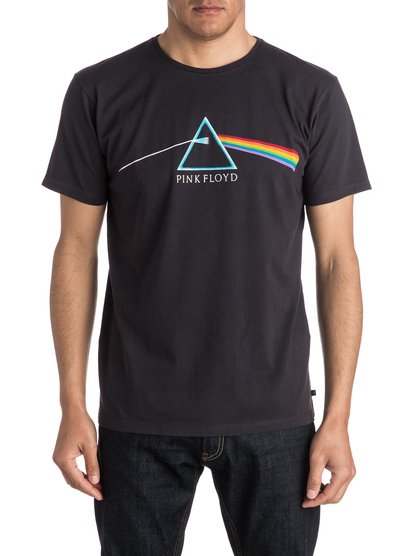 Quiksilver Music Collab Pink Floyd - T-Shirt Quiksilver Music Collab Pink Floyd - T-ShirtExperimenting with concept albums and studio effects, Pink Floyd took us into the abyss of progressive and psychedelic rock, blowing minds leaving us creatively in tune. The Quiksilver Music Collab Collaboration: Rock and Roll was never just music to us. It was an attitude. A mindset that inspired both how we surf, and how we saw the world. To honour musics influence on surf culture Quiksilver is commemorating some of its biggest icons through this limited edition.<br>