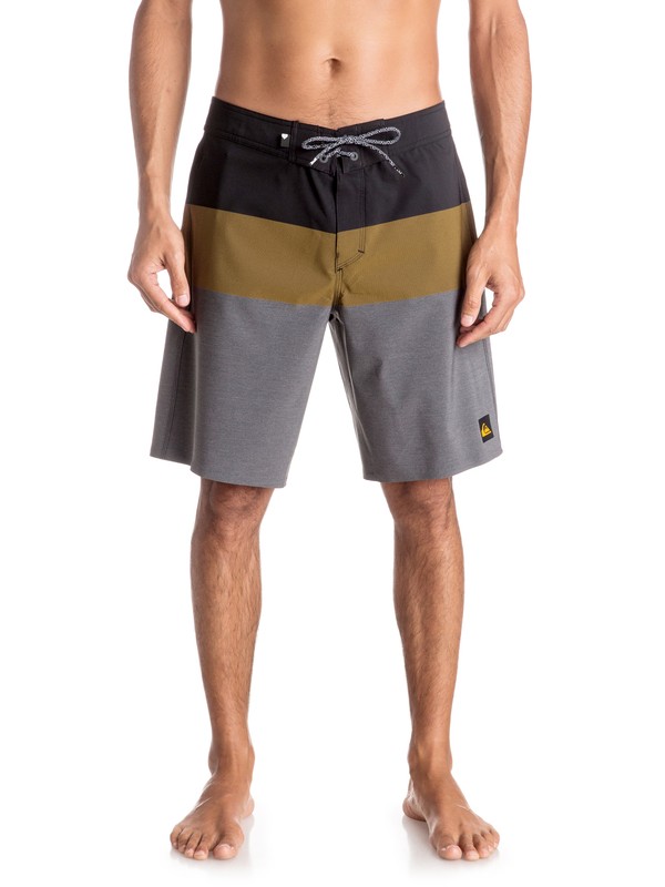 Blocked Vee 20" - Board Shorts EQYBS03603 0 Blocked Vee 20" Boardshorts EQYBS03603 Quiksilver