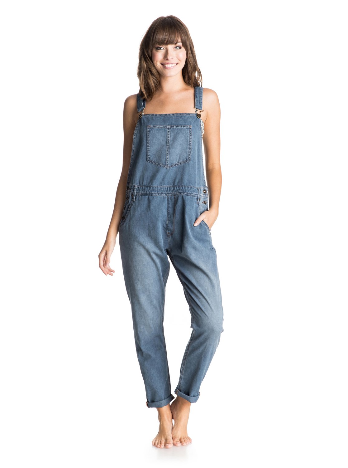 Womens Sea Foam Overalls Womens Sea Foam OverallsЖенский комбинезон Sea Foam от ROXY.ХАРАКТЕРИСТИКИ: передний карман с изнанкой с принтом, двухцветная петля для ремня сзади, свободный крой, кожаная нашивка ROXY на правом заднем кармане.СОСТАВ: 100% хлопок.<br>