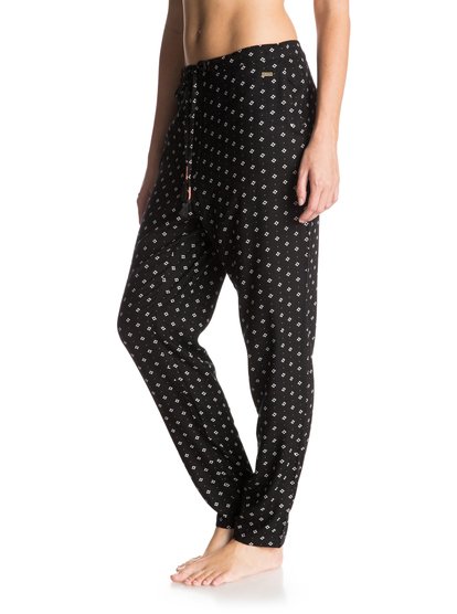 Womens Palm Trees Cover Up Pants Womens Palm Trees Cover Up PantsПляжные женские штаны Palm Trees от ROXY.ХАРАКТЕРИСТИКИ: свободный крой, низкая линия пояса, сплошной принт, эластичный сзади пояс.СОСТАВ: 100% вискоза.<br>